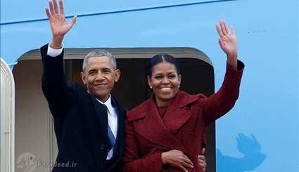 لظاة وداع اوباما من داخل طائرته