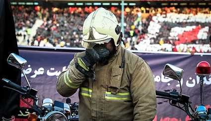 تجلیل اهالی فوتبال از آتش نشانان در ورزشگاه آزادی | تصاویر