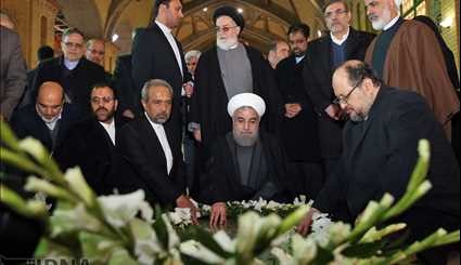 Rouhani, cabinet renew allegiance to Imam Khomeini