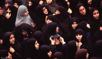 انقلاب اسلامی ایران در قاب تصاویر