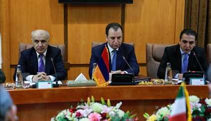 Armenian def. min. officially welcomed in Tehran