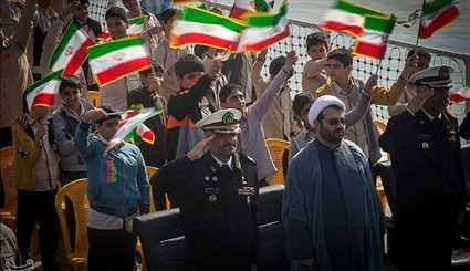احتفال بذكرى الثورة الاسلامية على ظهر البارجة 