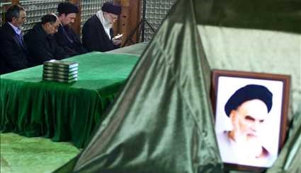 Supreme Leader attends late Imam Khomeini's mausoleum