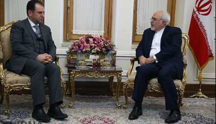 وزير الدفاع الأرميني يجتمع مع وزير خارجية الجمهورية الإسلامية