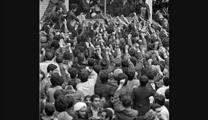 14 February 1357 - meeting people, Imam Khomeini (RA) in the 
