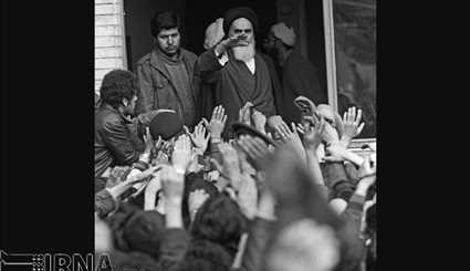 14 February 1357 - meeting people, Imam Khomeini (RA) in the 