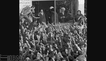 14 February 1357 - meeting people, Imam Khomeini (RA) in the 