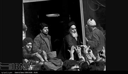 14 February 1357 - meeting people, Imam Khomeini (RA) in the 