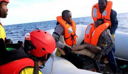 نجات پناهجویان آفریقایی از دریا‎ | تصاویر