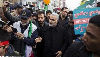 مشاركة شخصيات ايرانية في مسيرات 22 بهمن
