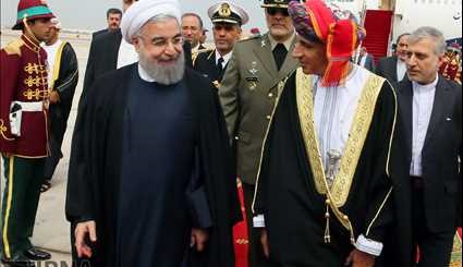 الرئيس الإيراني الدخول إلى عمان