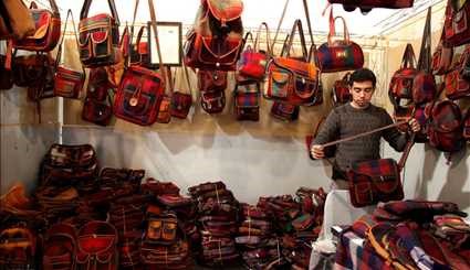 افتتاح معرض الصناعات اليدوية الايرانية في طهران/صور