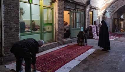 Tabriz carpet market