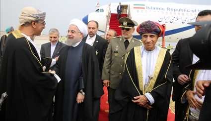 شاهد الاستقبال الرسمي للرئيس الايراني حسن روحاني في سلطنة عمان