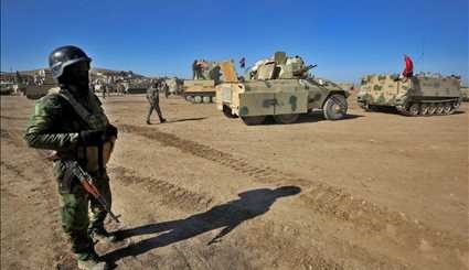 Iraqi army advanced toward the village of Sheikh Yunis in southern Mosul