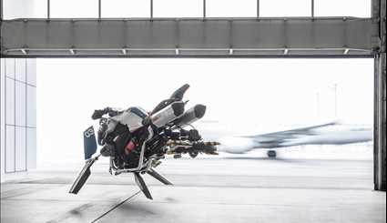 ساخت موتور سیکلت پرنده توسط BMW محقق می شود+ویدیو