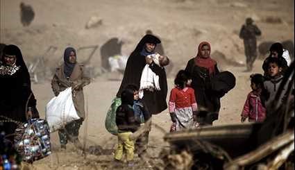 Thousands of Iraqis Displaced amid Escalating Fighting in Mosul