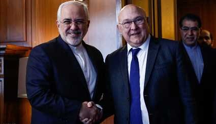 Zarif meets with French finance min.