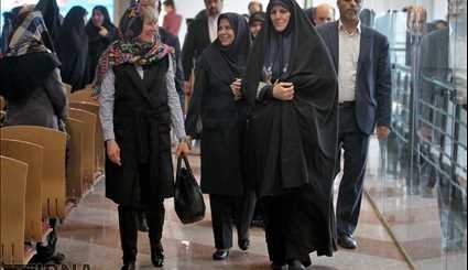 Photo exhibition on Iranian women underway in Tehran