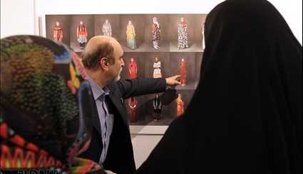 Photo exhibition on Iranian women underway in Tehran