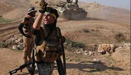 Iraqi Forces Advance after ISIL Militants 'Trapped' in Mosul