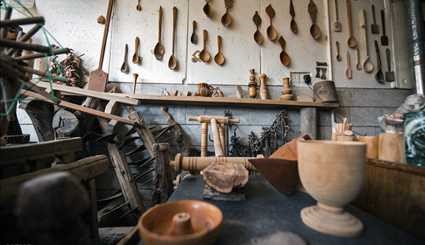 Spoon carving, woodwork in Khansar
