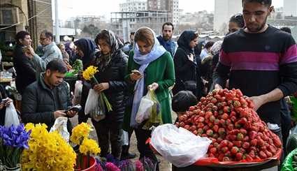 Tehran’s Grand Bazaar Thronged with Nowruz Shoppers