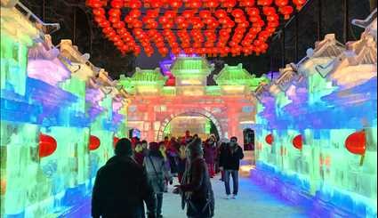 مهرجان النحت على الجليد في مدينة هاربين في الصين
