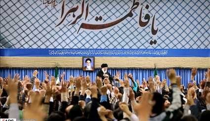 مجموعة من ذاكري اهل البيت (ع) يلتقون قائد الثورة الاسلامية / صور
