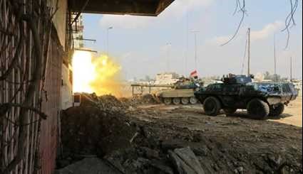 Iraqi Soldiers, Air Force Hit ISIL Hard in Western Mosul