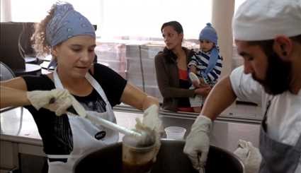 Volunteers feed Venezuela's poor