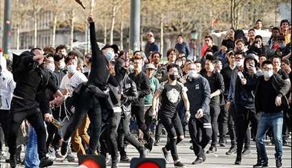 Clashes As Thousands March in Paris Over Police Killing of Chinese Man