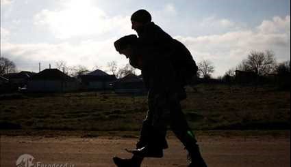 آموزش نظامی به دختر و پسرهای روس
