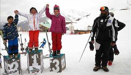 رقابت‌های اسکی آلپاین قهرمانی بانوان کشور | تصاویر