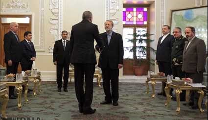 Larijani meets with Azerbaijan's defense min.