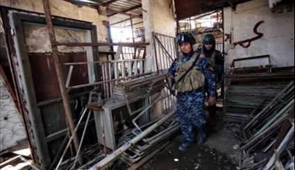 Iraqi Forces Making New Push toward Old City in Mosul