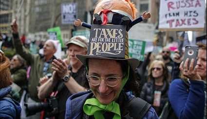 Tens of Thousands across US Demand to See Trump's Tax Returns