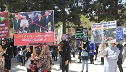Afghans Protest to Condemn US Use of MOAB