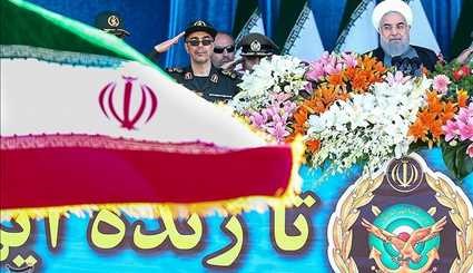 بالصور .. عرض عسكري كبير لمناسبة يوم الجيش الايراني - 2