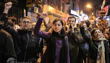 خروج معارضي الرئيس التركي رجب طيب اردوغان الى الشوارع