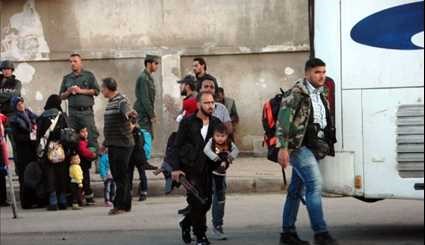 Syria: Evacuated Gunmen, Family Members from al-Wa'er Exceed 2,000