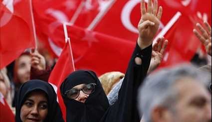 Turkey Referendum Results Spark Rallies