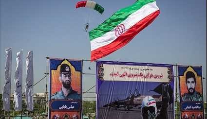 Iran Marks Army Day with Parade