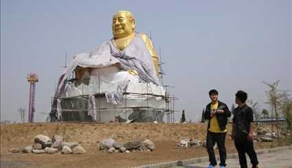 China's mega statues