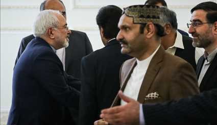Zarif meets with officials from Pakistan, Portugal