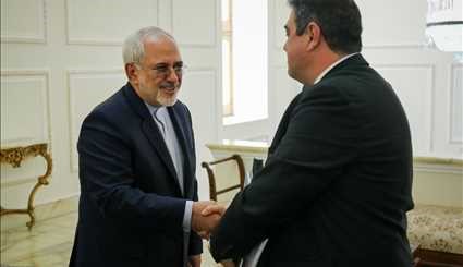 Zarif meets with officials from Pakistan, Portugal