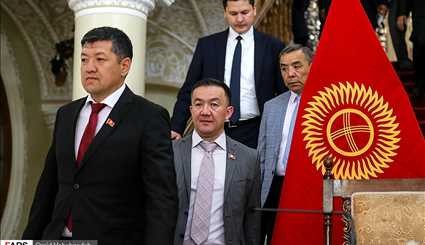 لقاء كلا من رؤساء البرلمان الايراني والقرغيزستاني