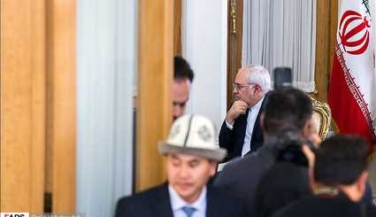 دیدار رئیس مجلس قرقیزستان با وزیر امور خارجه/ تصاویر