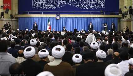 Leader receives attendees of Quran competitions