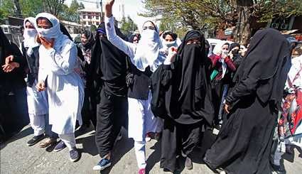 زنان مسلمان کشمیری در تظاهرات ضد دولتی‎ | تصاویر